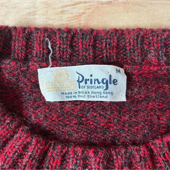 VTG PRINGLE Of Scotland Red Geometric Design Crew Neck Wool Knit Sweater Size M - Picture 3 of 7